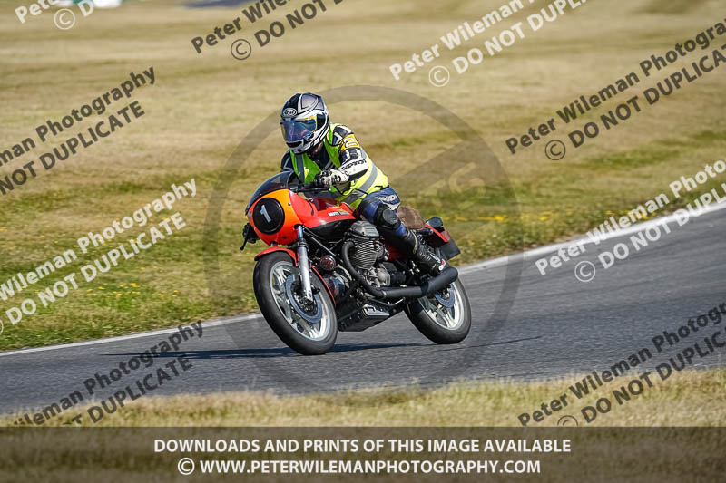 cadwell park;cadwell park photographs;cadwell trackday photographs;enduro digital images;event digital images;eventdigitalimages;peter wileman photography;racing digital images;trackday digital images;trackday photos
